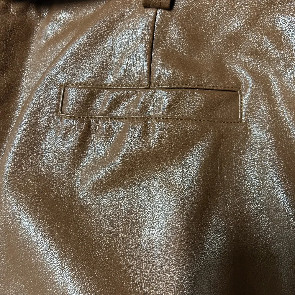 N by Nancy women’s 2XL brown, faux, leather skirt with‎ zip back , matching belt